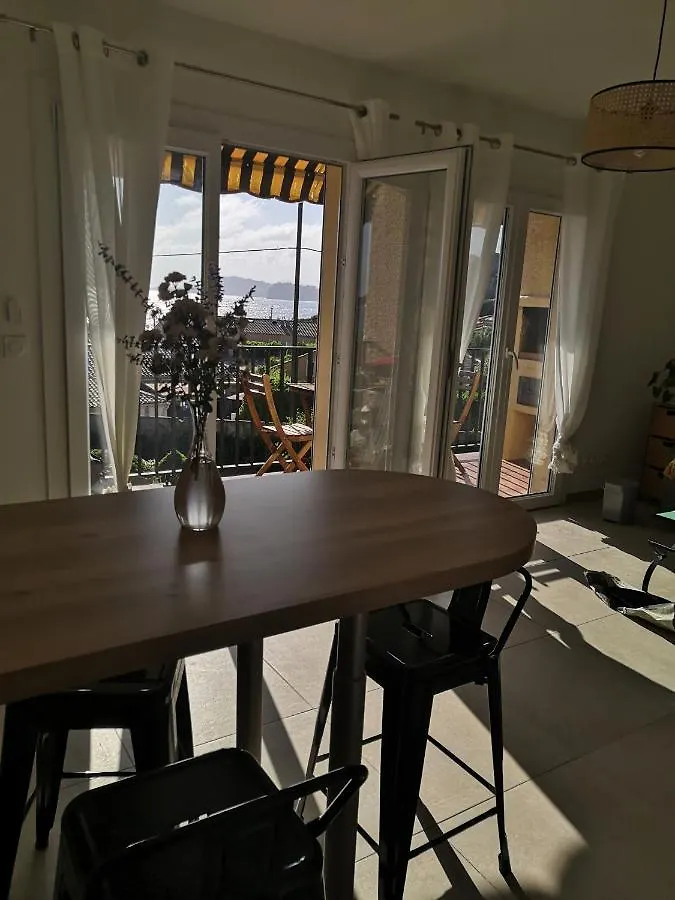 Appartement Cosy Vue Mer A 50 M De La Plage - Refait A Neuf Et Climatise Le Pradet Apartment