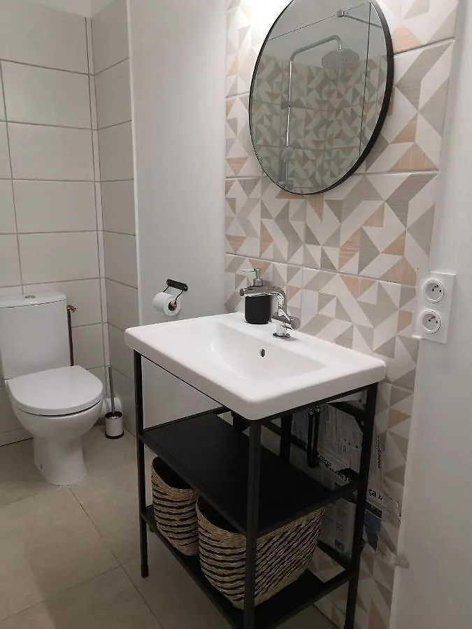 Appartement Cosy Vue Mer A 50 M De La Plage - Refait A Neuf Et Climatise Le Pradet