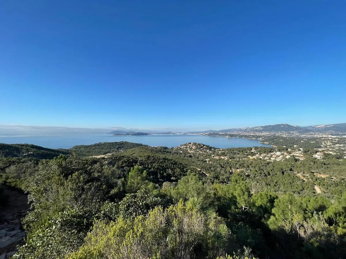 Apartment Appartement Cosy Vue Mer A 50 M De La Plage - Refait A Neuf Et Climatise Le Pradet