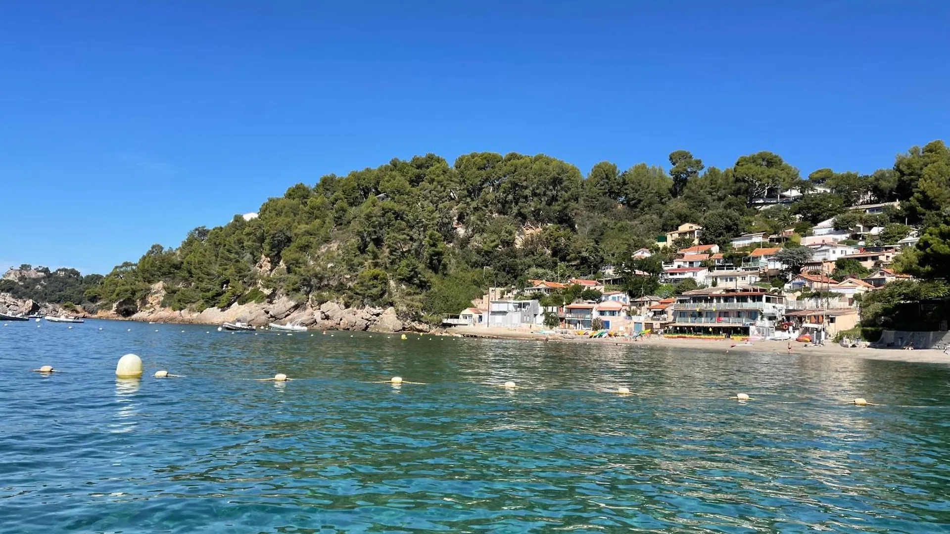 Appartement Cosy Vue Mer A 50 M De La Plage - Refait A Neuf Et Climatise Le Pradet