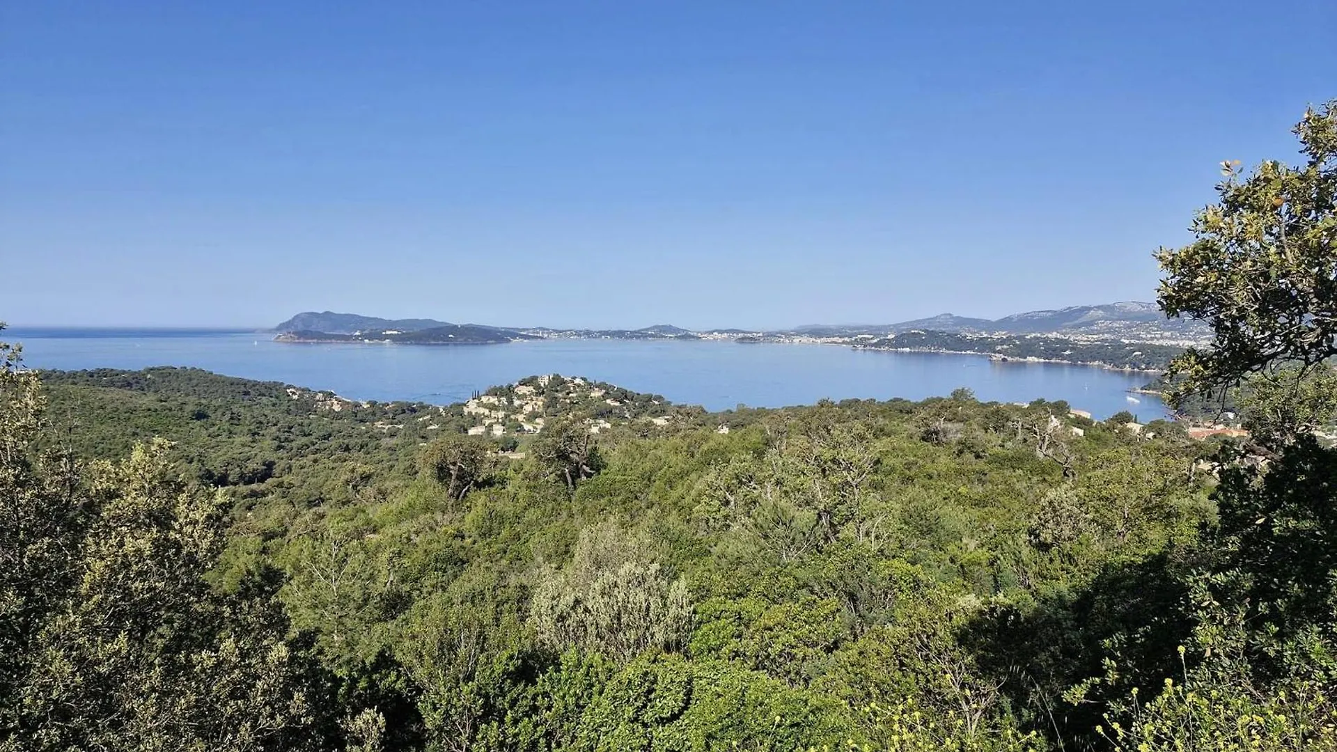 Appartement Cosy Vue Mer A 50 M De La Plage - Refait A Neuf Et Climatise Le Pradet France